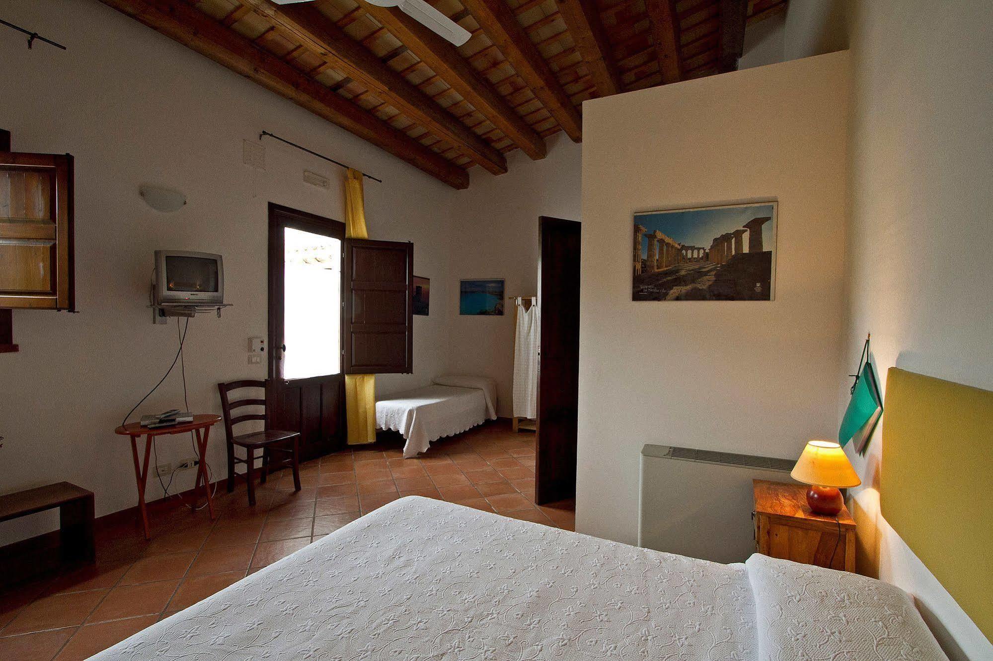 Case Colomba Apartment Buseto Palizzolo Exterior photo